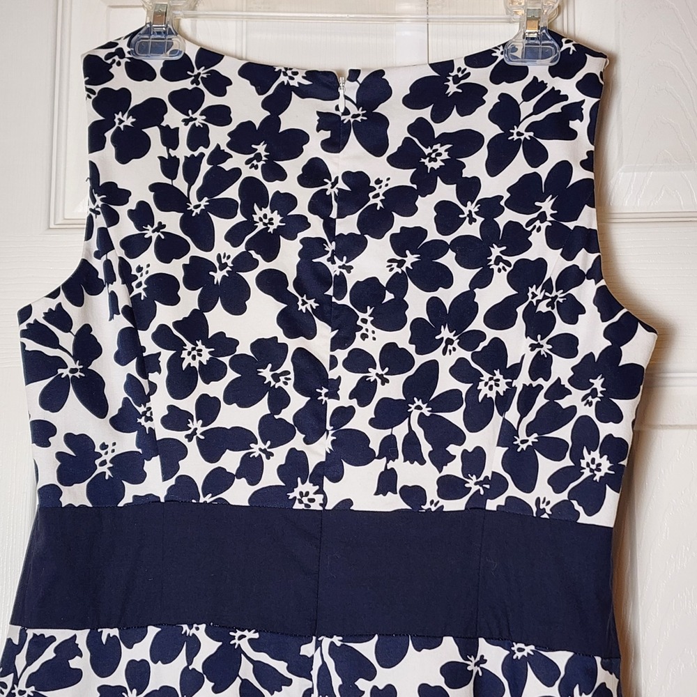 Black Label by Evan-Picone Navy White Floral Fit Flare Dress Size 8 Sleeveless - Picture 4 of 11